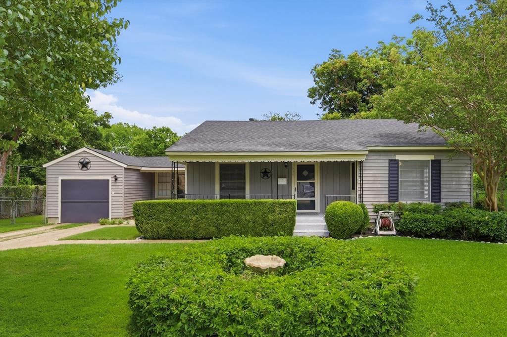 2804 Anita Dr