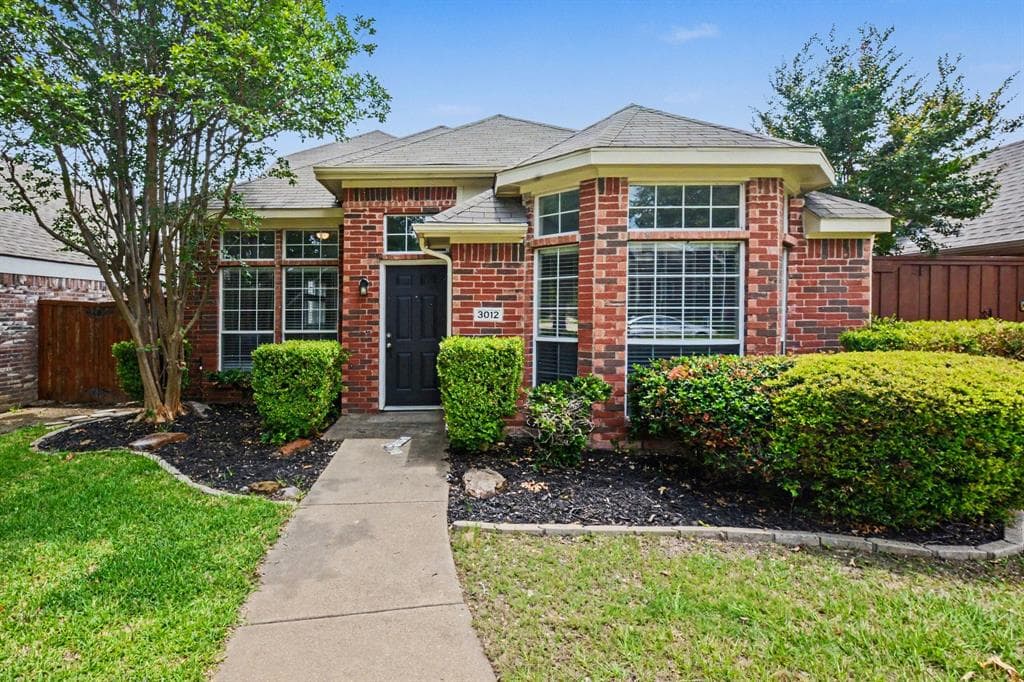 3012 Ridge Hollow Dr