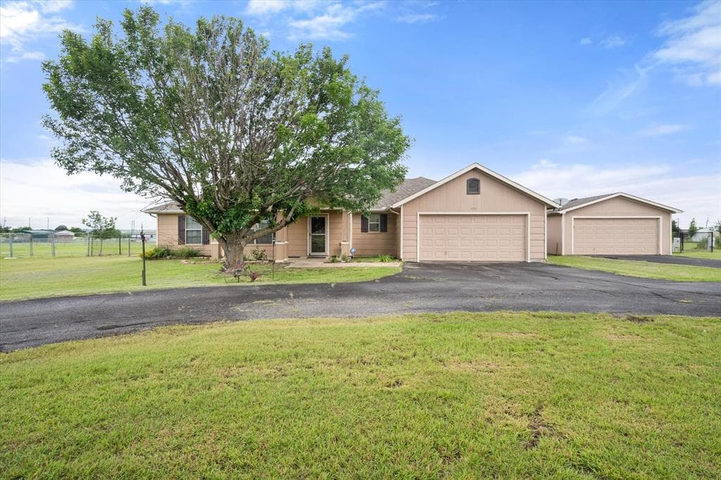 9113 N Monterrey Dr