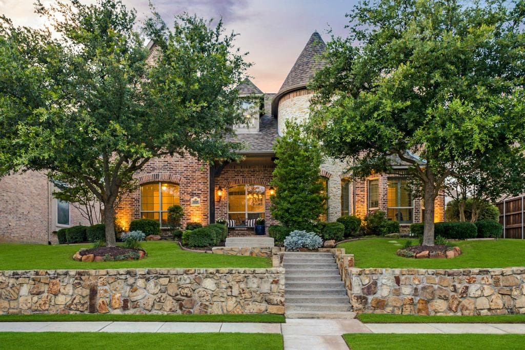 4164 Chevy Chase Ln