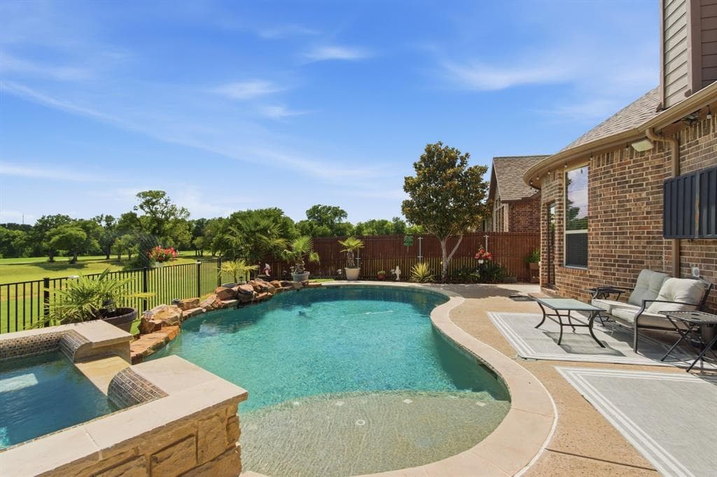 15601 Mirasol Dr