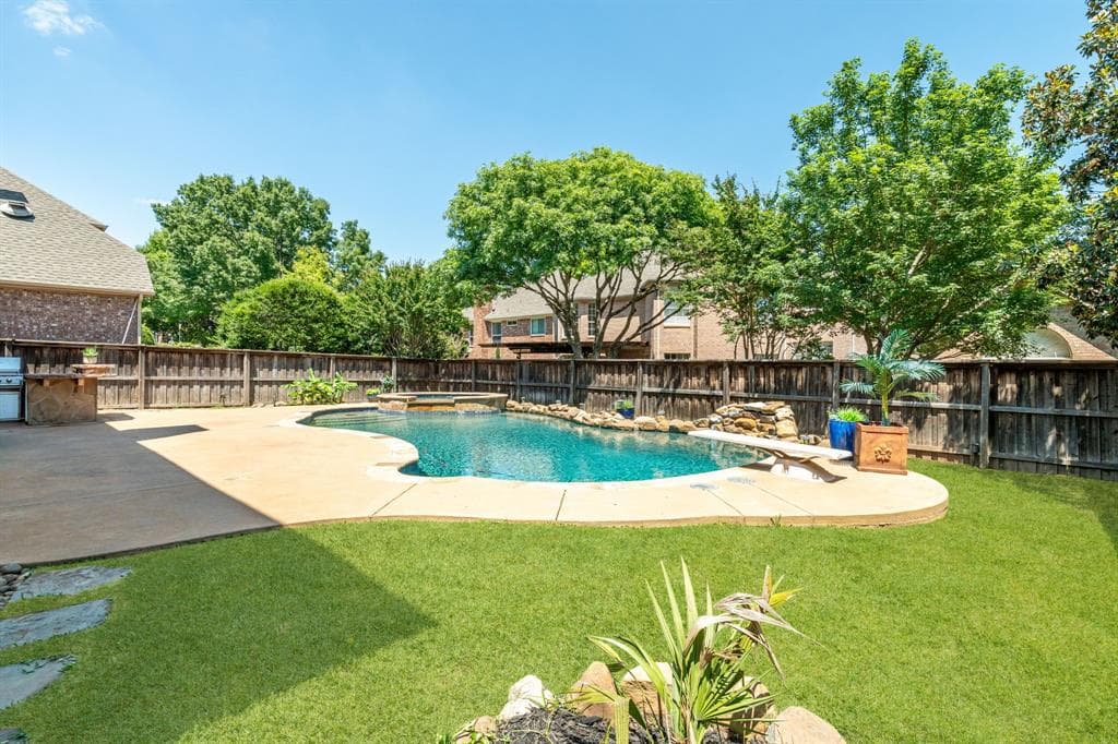 1511 Hunters Creek Dr