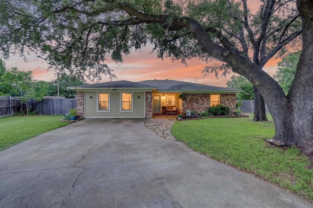 1145 S Timberline Dr