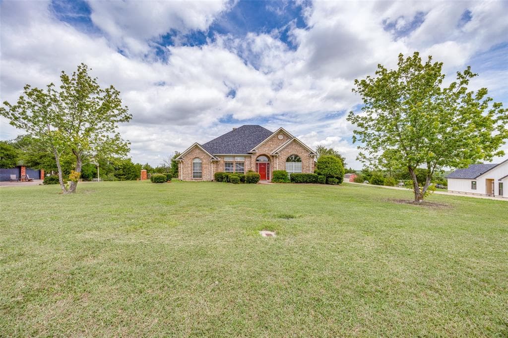 369 Ridgeview Dr