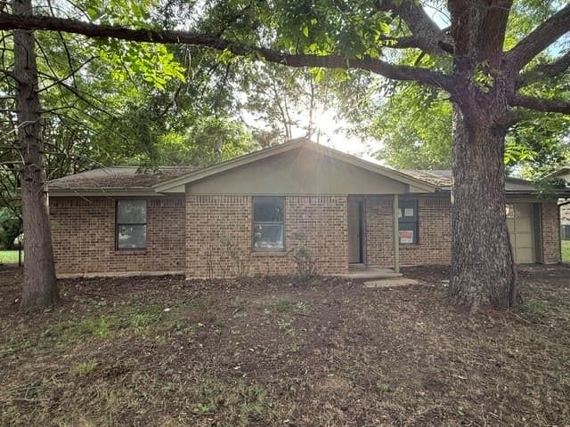 256 Lilac Ln