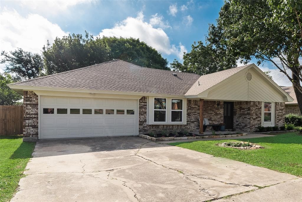 577 Bluebonnet Dr