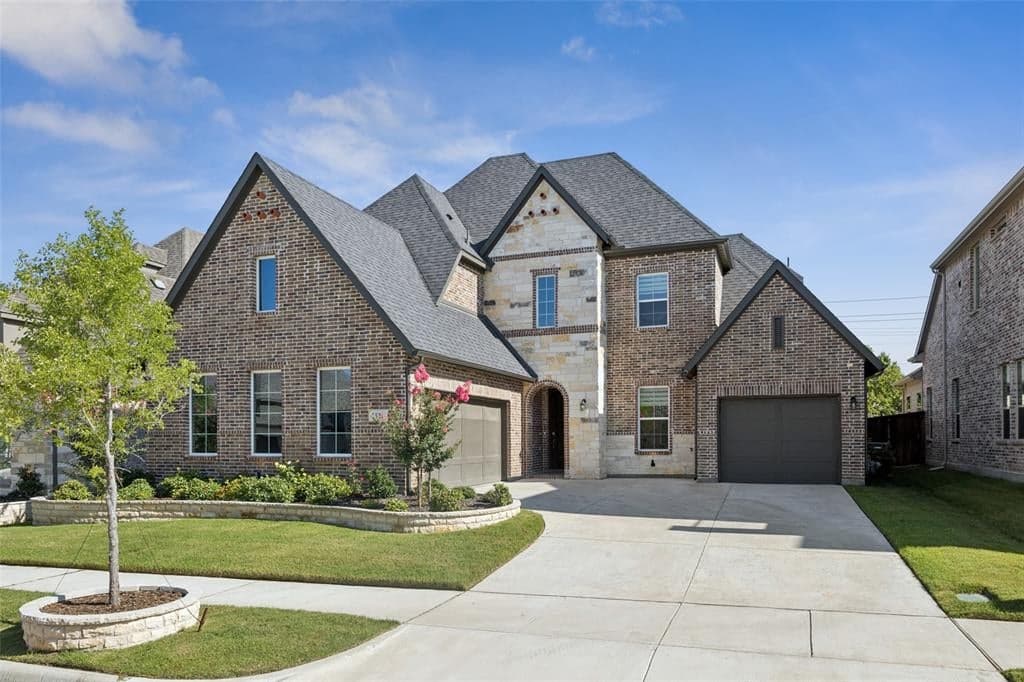 2521 Hampstead Ln