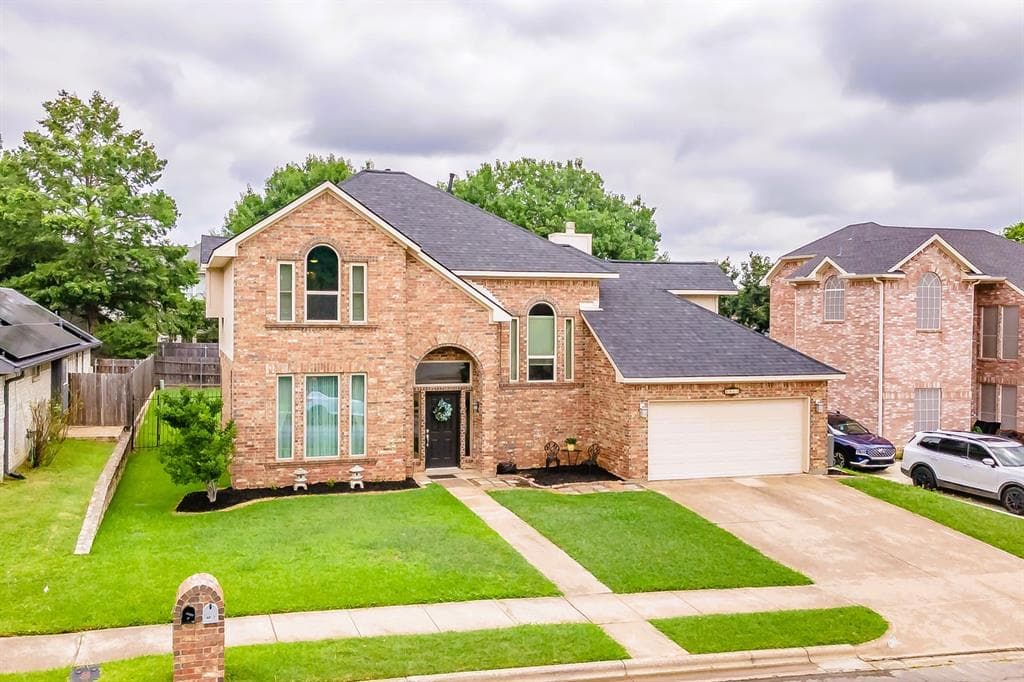 6817 Greenleaf Dr