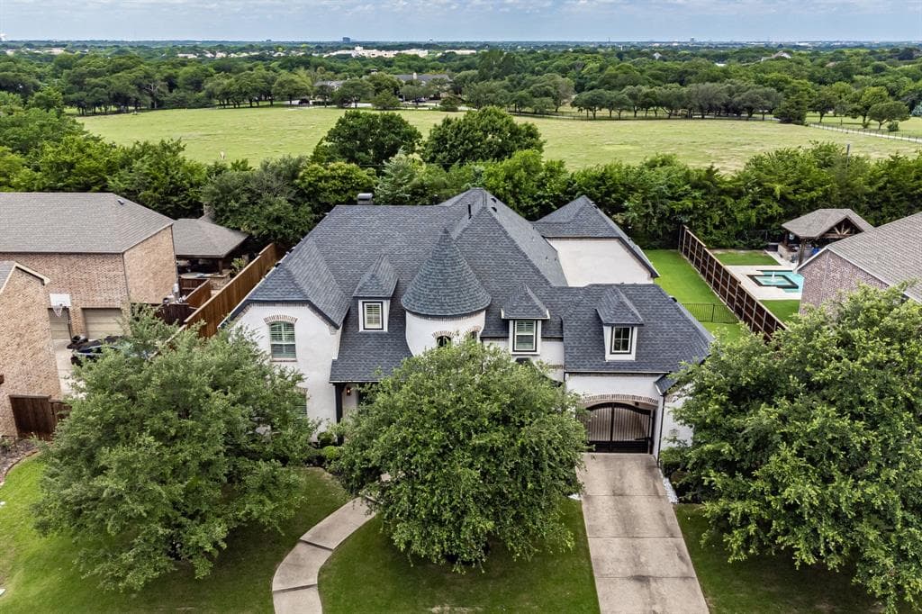 1327 Twin Knoll Dr
