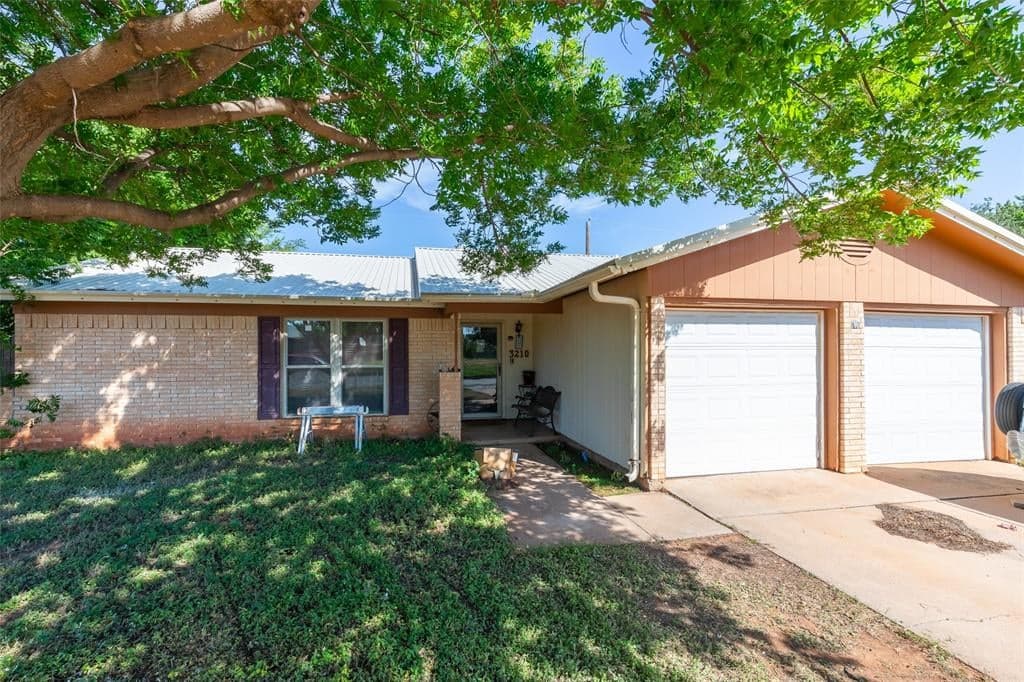 Main property image
