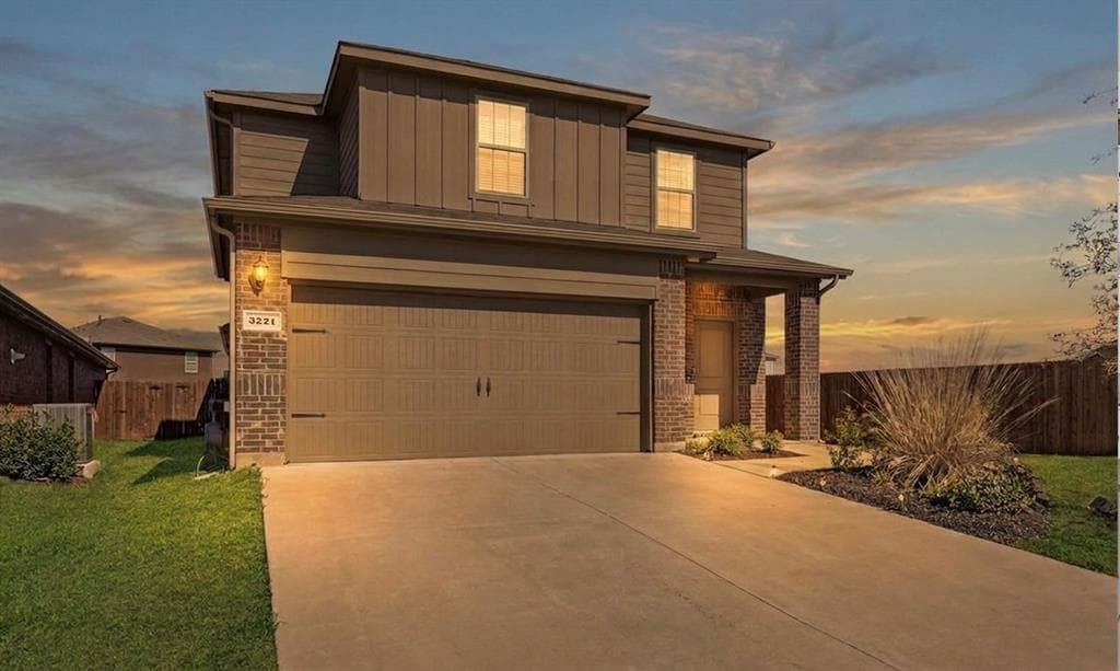 3221 Watterson Way