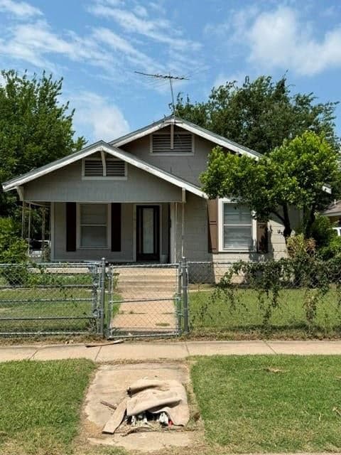 2203 Pearl Ave