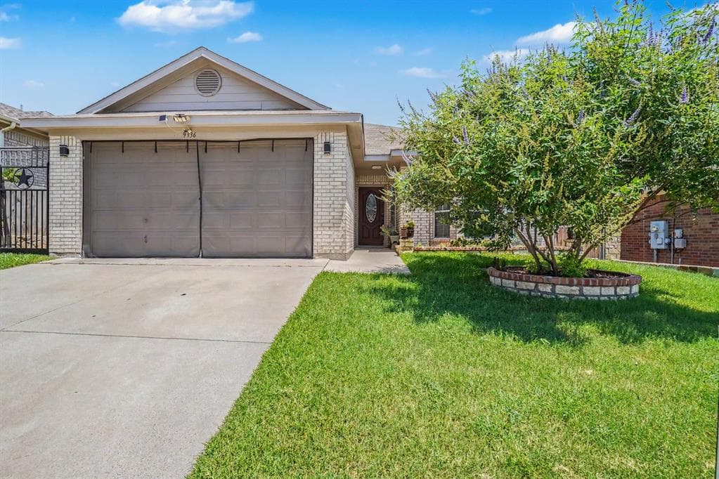 9936 Blue Bell Dr