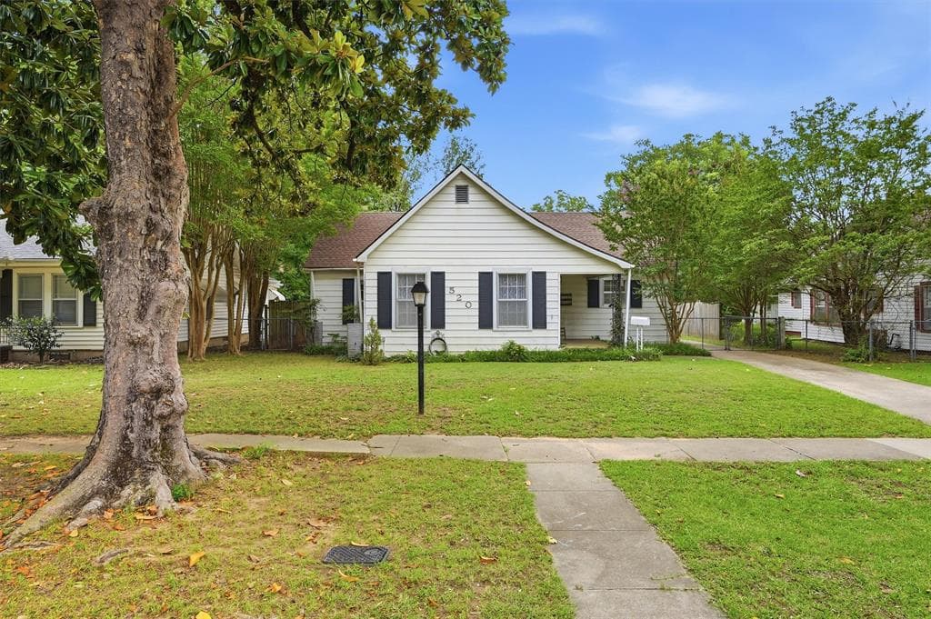 520 W Acheson St
