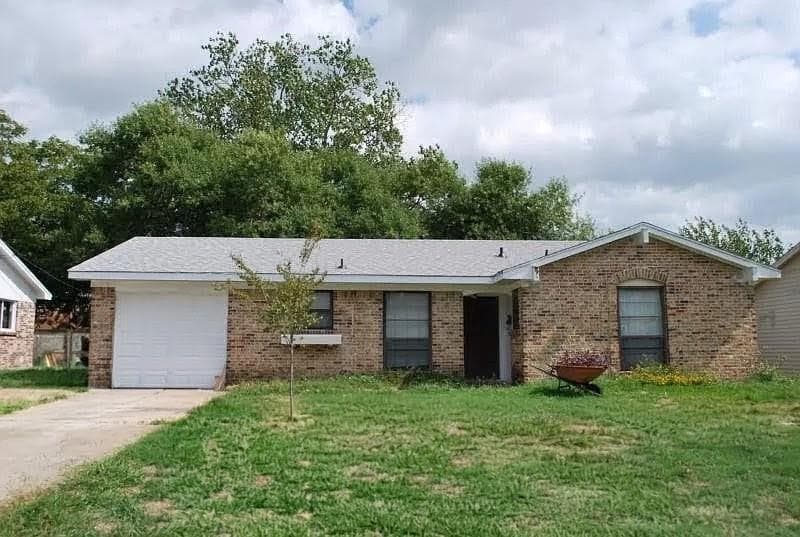 1320 Eastside Dr