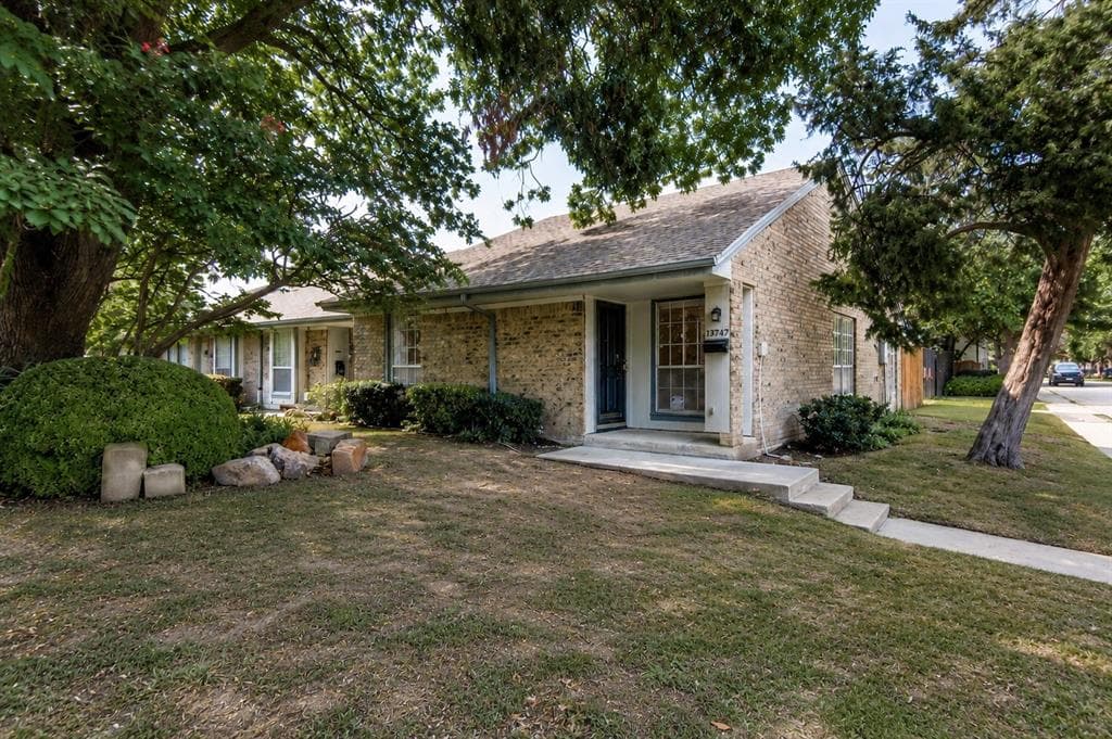 13747 Flagstone Ln Fl Agstone