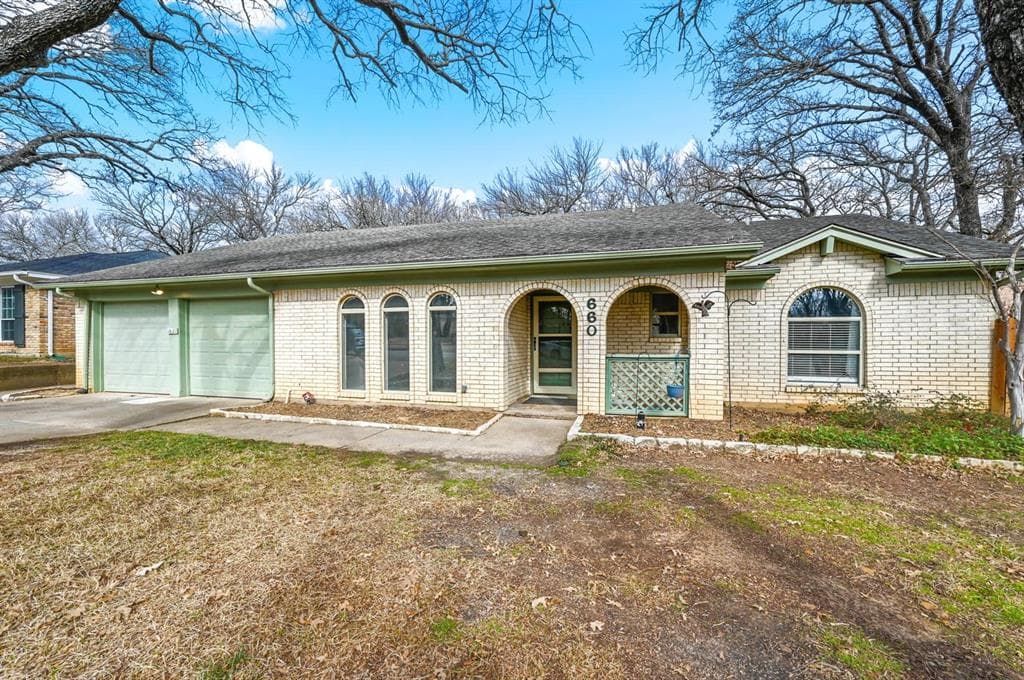 660 Springhill Dr
