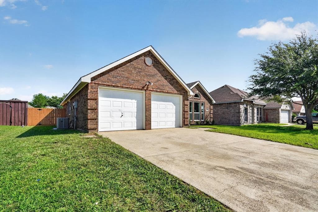 707 Fairview Ave