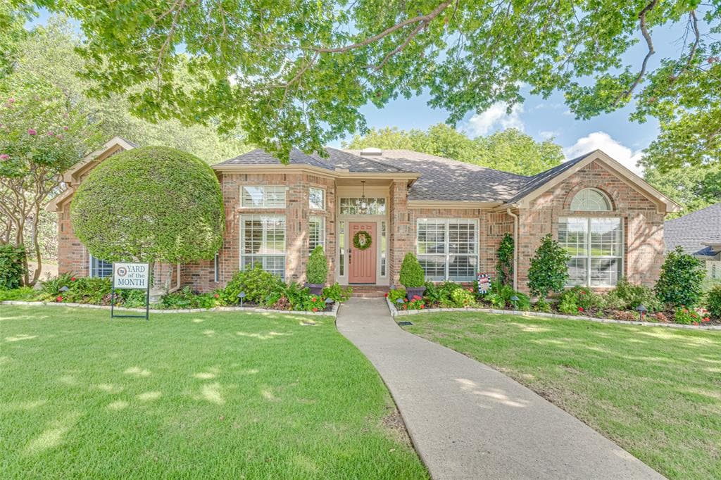 5908 Yacht Club Dr