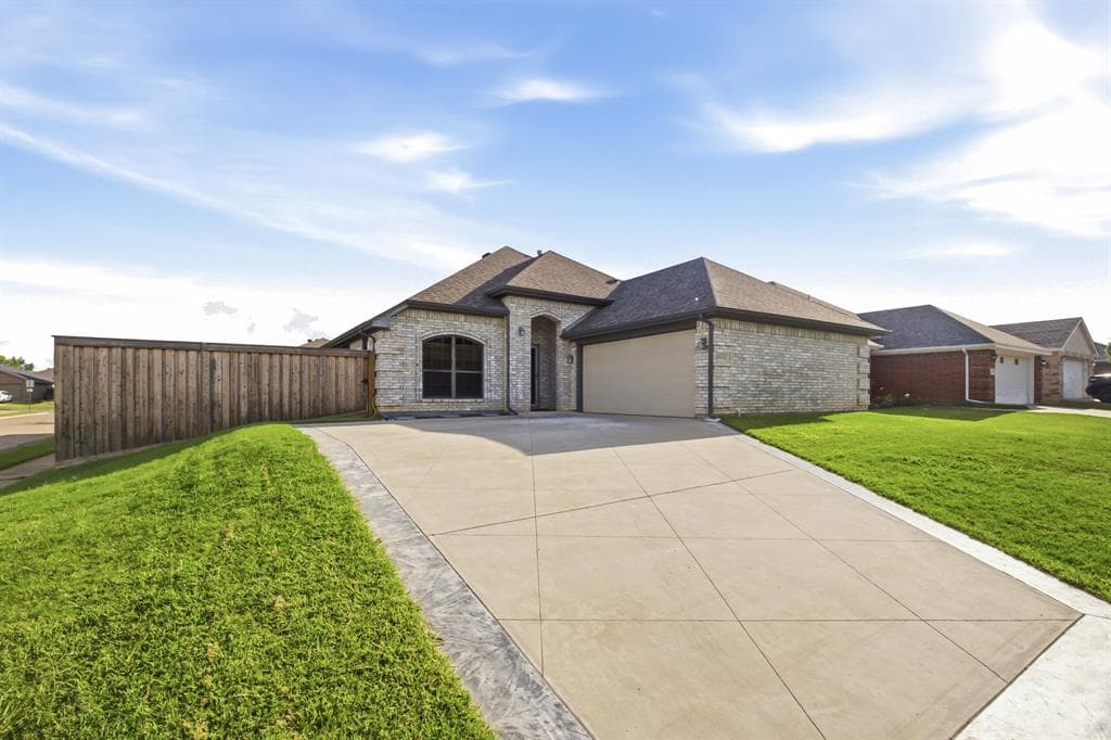 9101 Autumn Falls Dr
