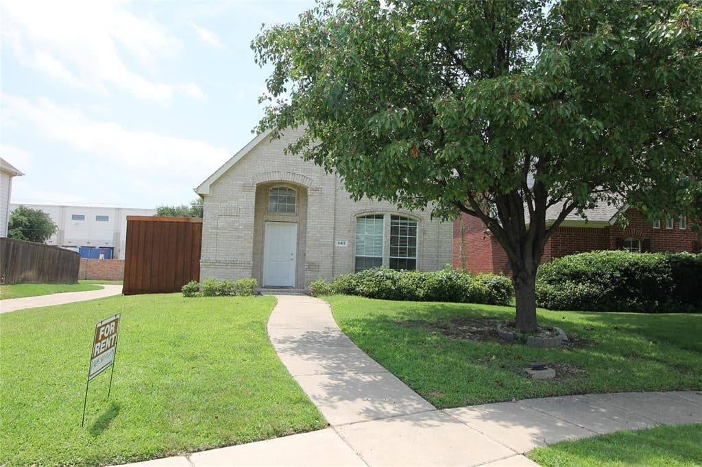543 Hawken Dr