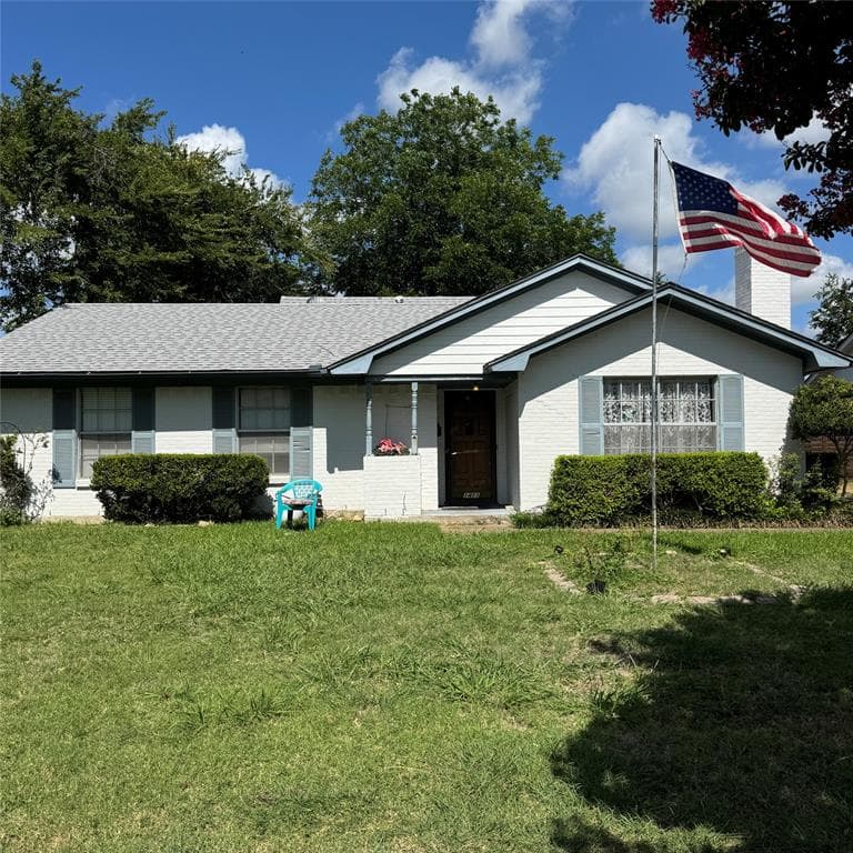 1411 Timberlake Cir