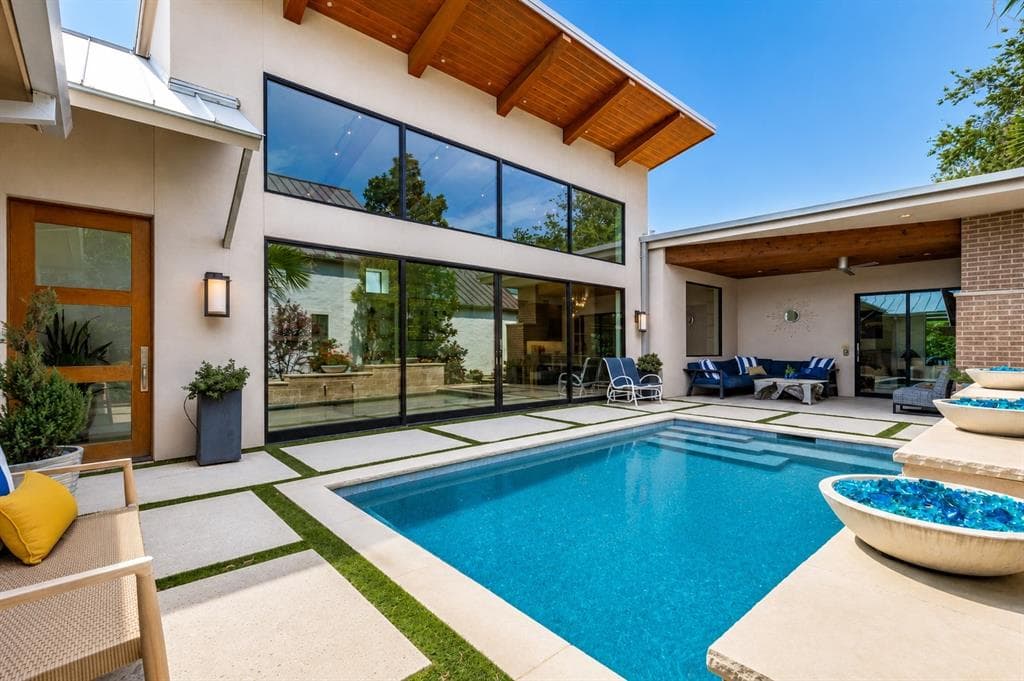 130 Washington Ct