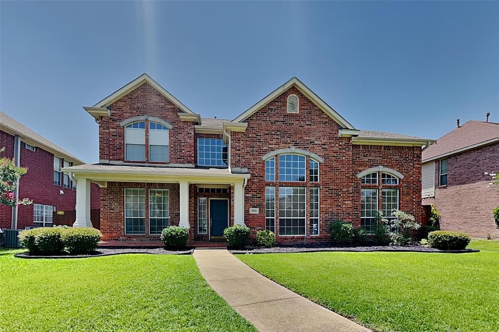 3910 Compton Dr