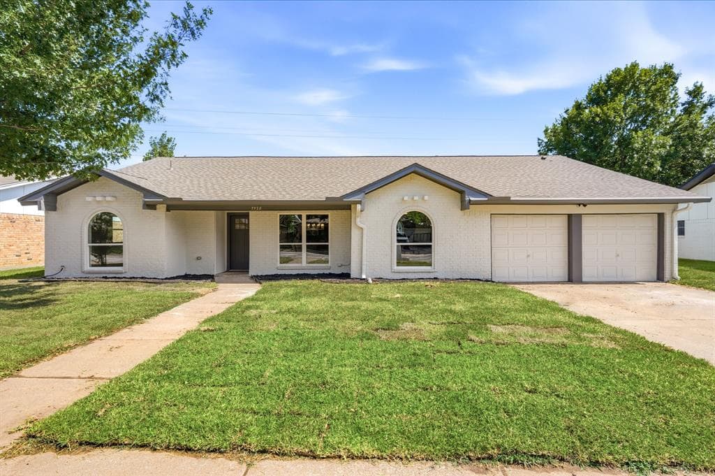 7528 Circle Dr