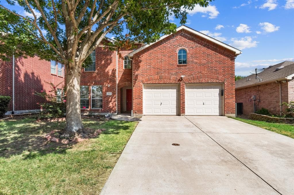 2217 Eisenhower Dr