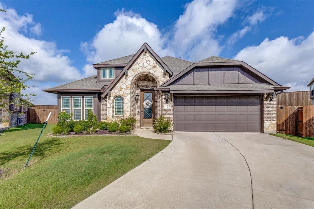 127 Woodlands Way