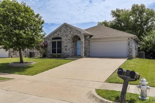 1230 Misty Dr