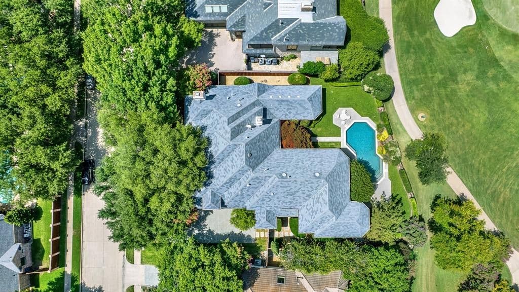 1608 Cliffview Dr