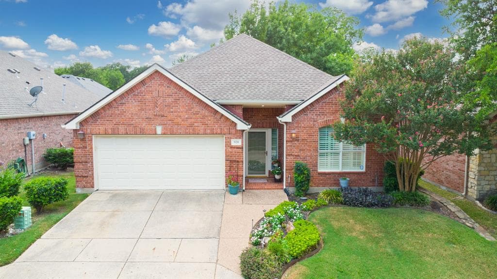920 Cascade Dr