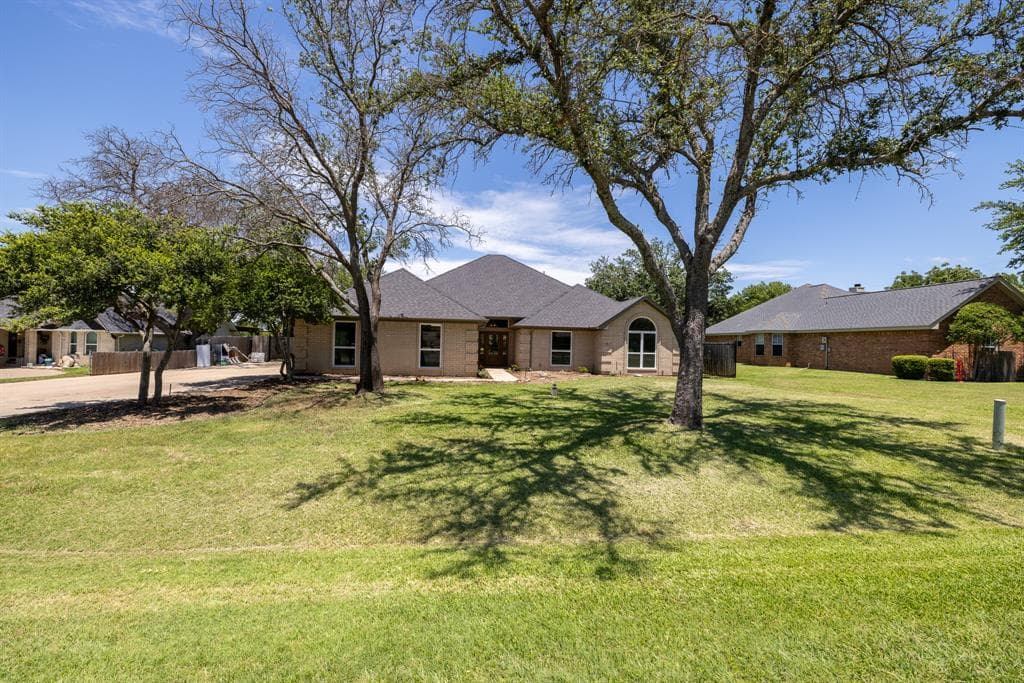 612 Aqua Vista Dr