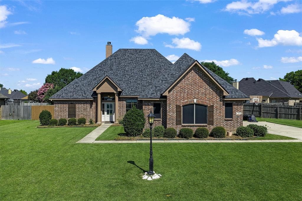 206 Cherry Blossom Ln