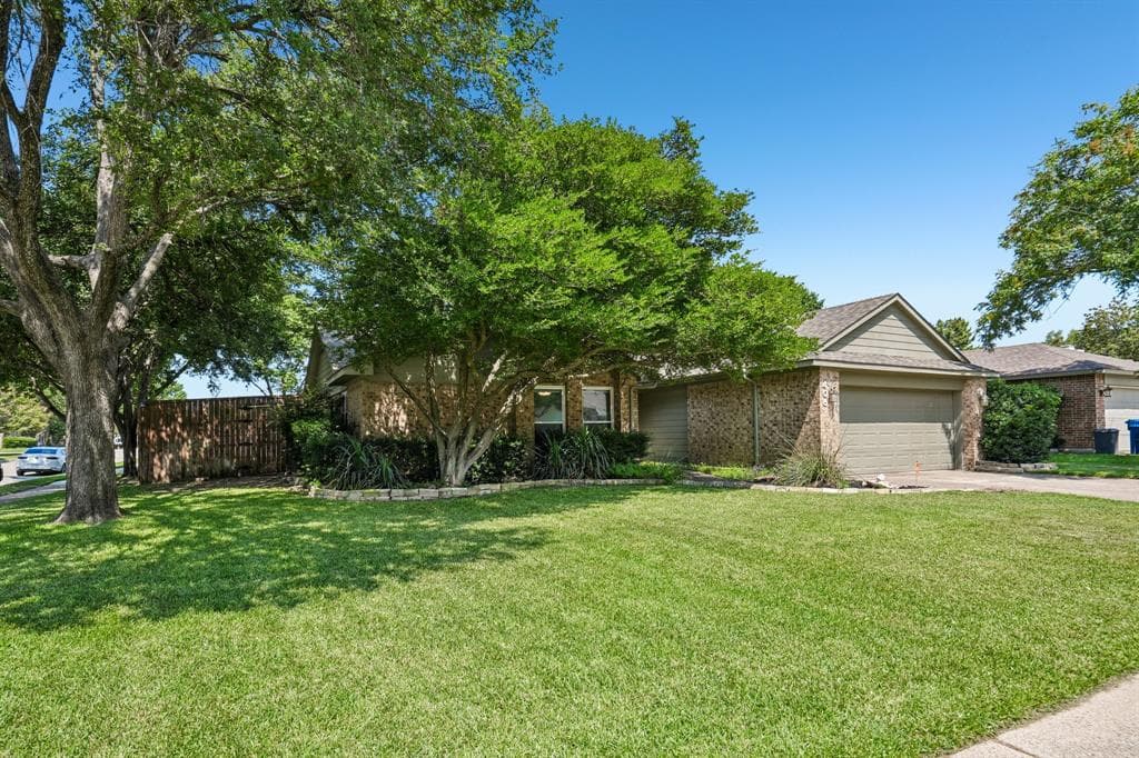406 Dillard Ln