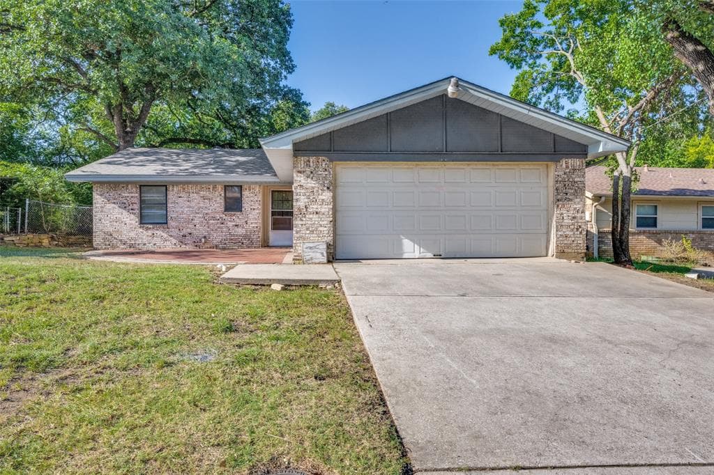 712 Chisholm Trl