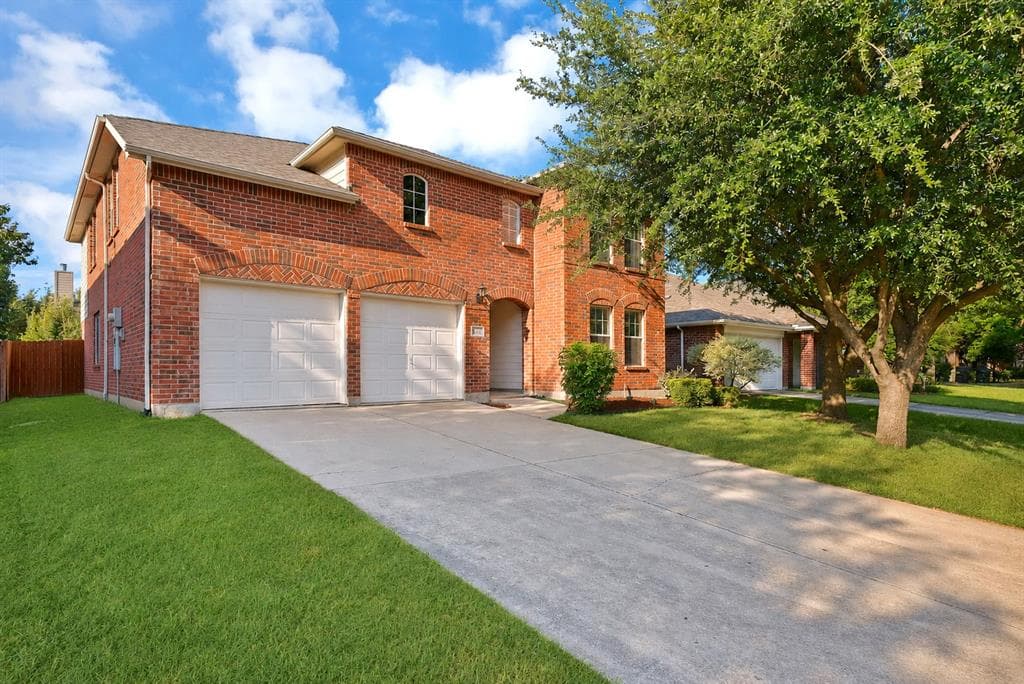 3201 Hoover Dr