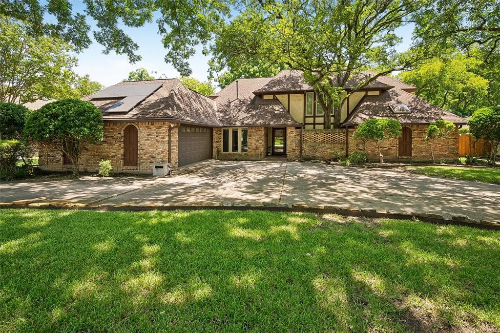 3412 Rockbrook Dr