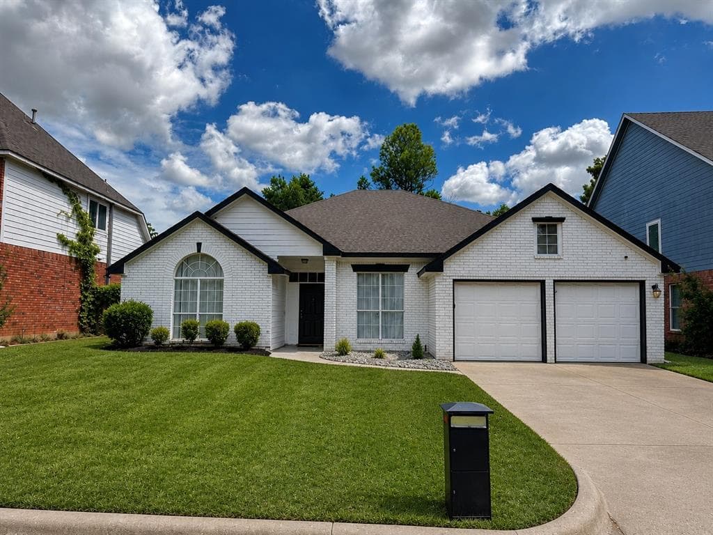 2202 S Branch Dr