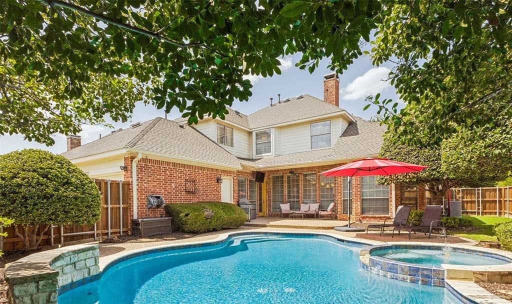 1227 Comanche Dr