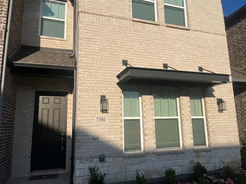 3306 Colorado Ln