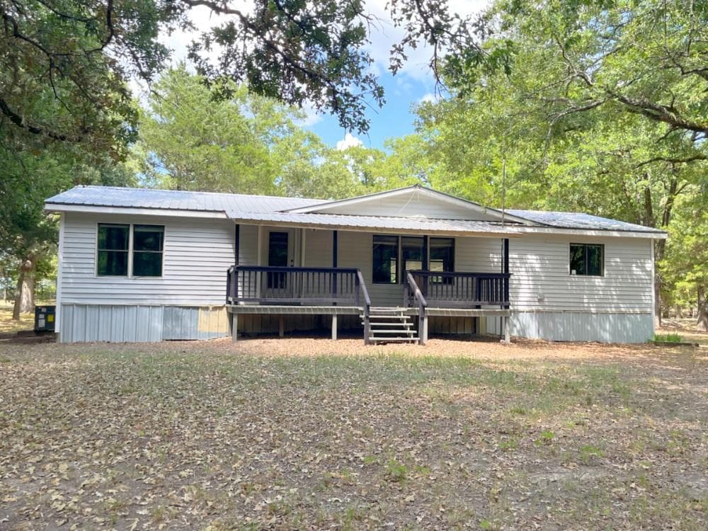 1038 Sandy Oaks Rd