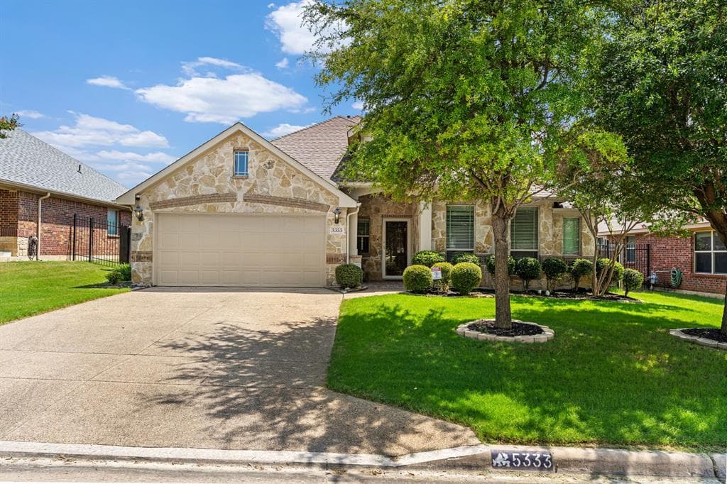 5333 Smokey Ridge Dr