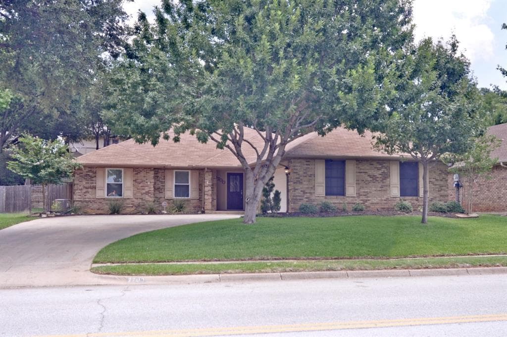 3700 Murphy Dr
