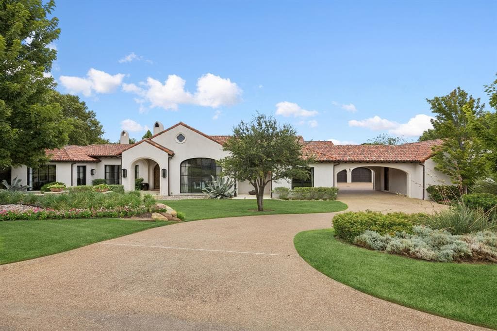 2000 Brazos Ct