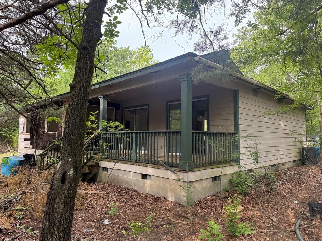 690 Private Road 6926