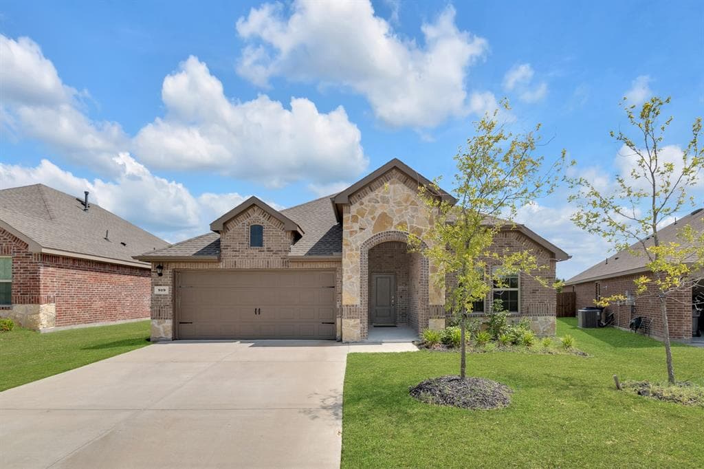 919 Gentle Rain Dr