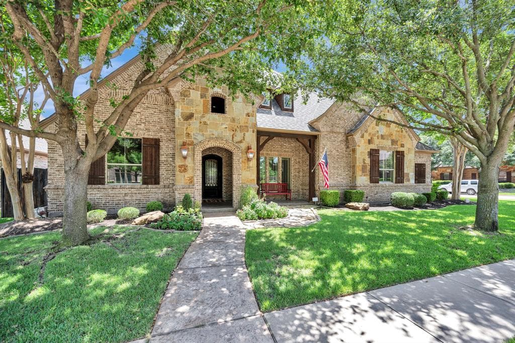 8100 Canyon Oak Dr